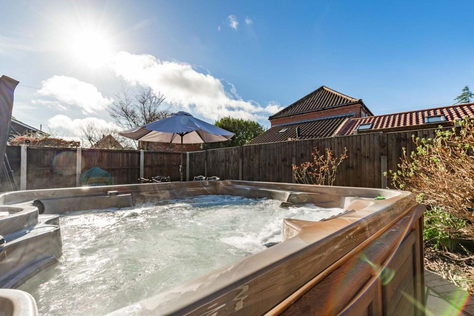 Host & Stay - Sand Pit Cottage Thorpe Market Bagian luar foto