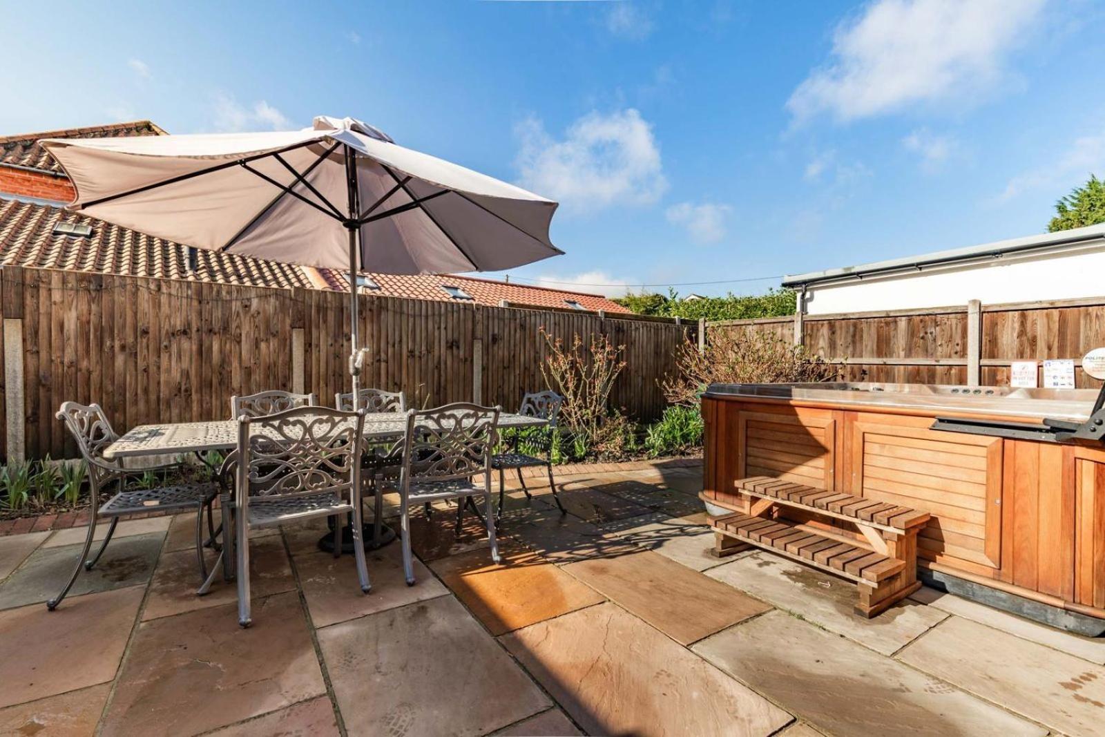 Host & Stay - Sand Pit Cottage Thorpe Market Bagian luar foto